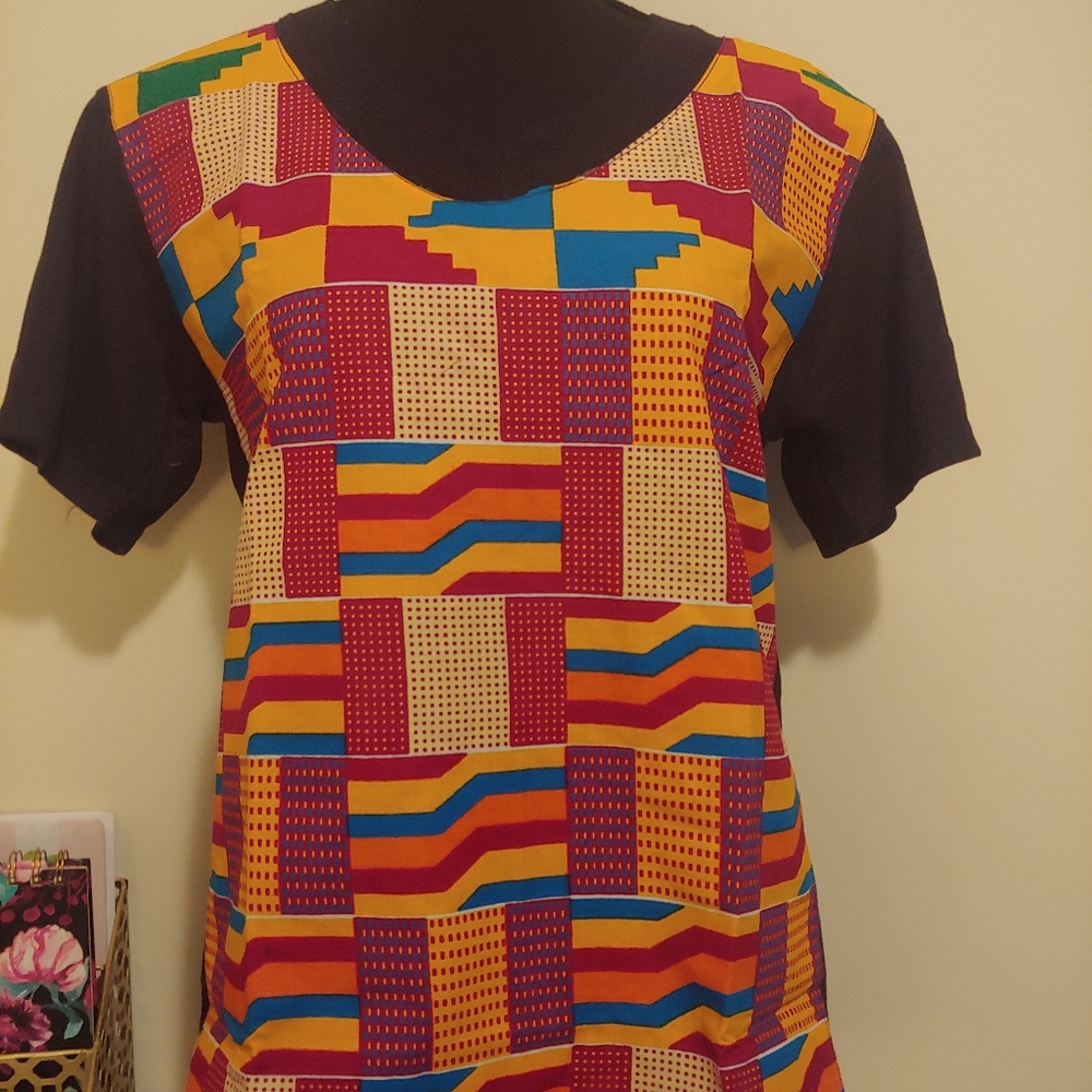 Women's Tee✨💞New. Make an offer